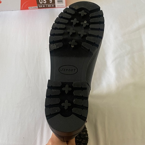 Women's Black Winter Boots - Picture 4 of 9